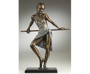 Dancer Standing Resting en Barre